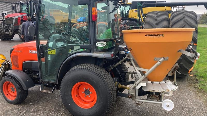 Kubota STW37 Kompakttraktor  - Kommunale traktor: bilde 3 Kubota STW37 Kompakttraktor  - Kommunale traktor: bilde 3