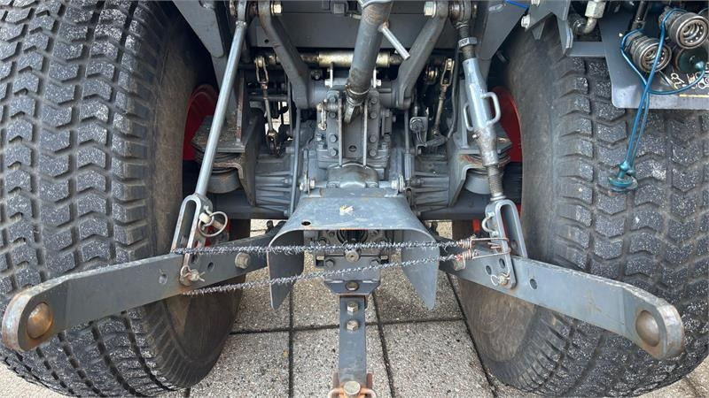 Kubota STW37 Kompakttraktor  - Kommunale traktor: bilde 5 Kubota STW37 Kompakttraktor  - Kommunale traktor: bilde 5