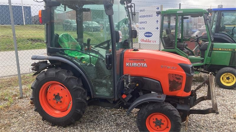 Kubota STW37 Kun 1145 timer  - Kommunale traktor: bilde 1 Kubota STW37 Kun 1145 timer  - Kommunale traktor: bilde 1