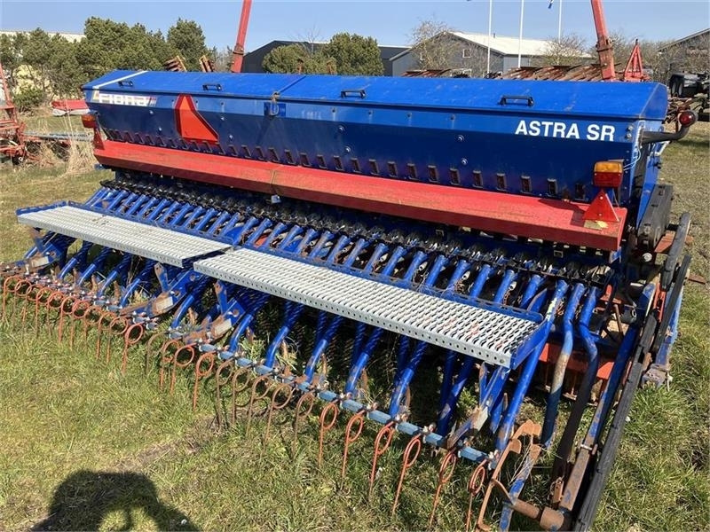 Kuhn HR 4002 Med Fiona Astra SR - Kombisåmaskin: bilde 3 Kuhn HR 4002 Med Fiona Astra SR - Kombisåmaskin: bilde 3