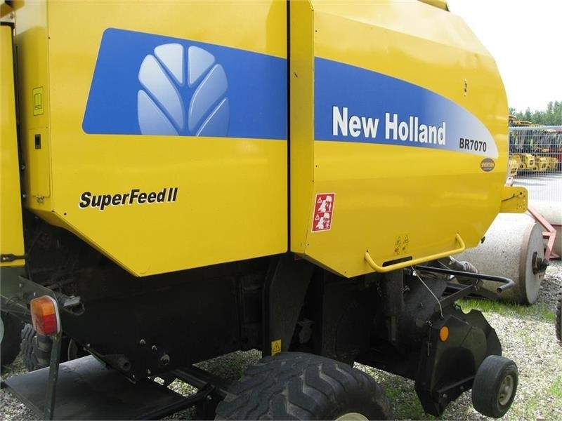 New Holland BR7070 med SUPER FEED - Rundballepresse: bilde 3 New Holland BR7070 med SUPER FEED - Rundballepresse: bilde 3