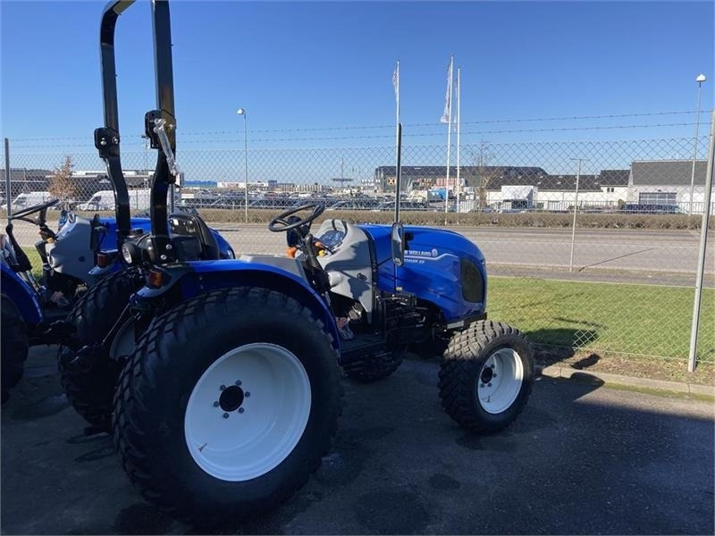 New Holland Boomer 55 Stage V - Rops - Kommunale traktor: bilde 3 New Holland Boomer 55 Stage V - Rops - Kommunale traktor: bilde 3