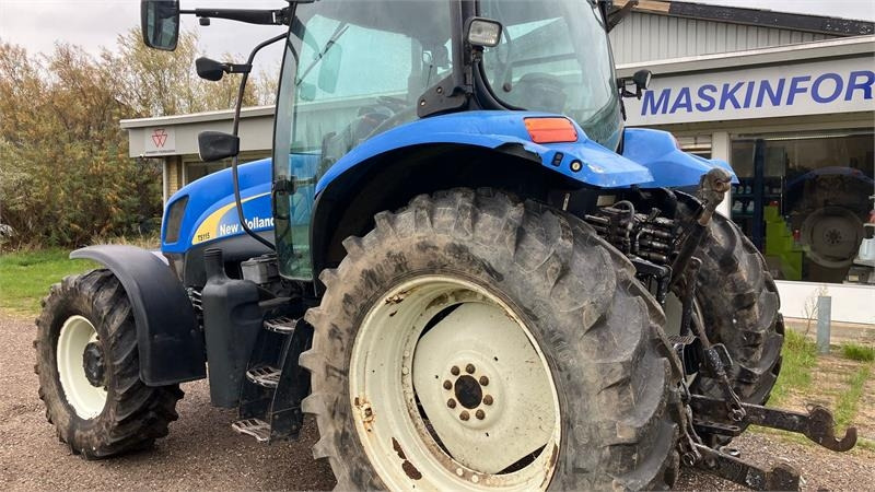 New Holland TS 115 A - Traktor: bilde 3 New Holland TS 115 A - Traktor: bilde 3