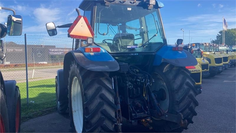 New Holland TS115 - Traktor: bilde 3 New Holland TS115 - Traktor: bilde 3