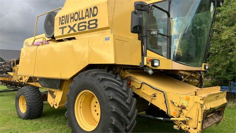 New Holland TX68 - Skurtresker: bilde 2 New Holland TX68 - Skurtresker: bilde 2