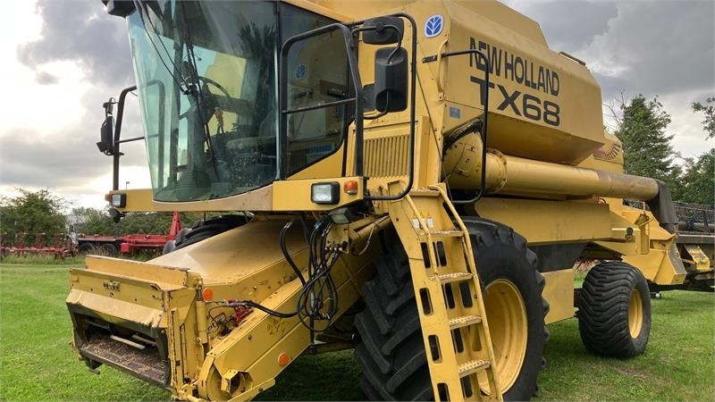 New Holland TX68 - Skurtresker: bilde 1 New Holland TX68 - Skurtresker: bilde 1