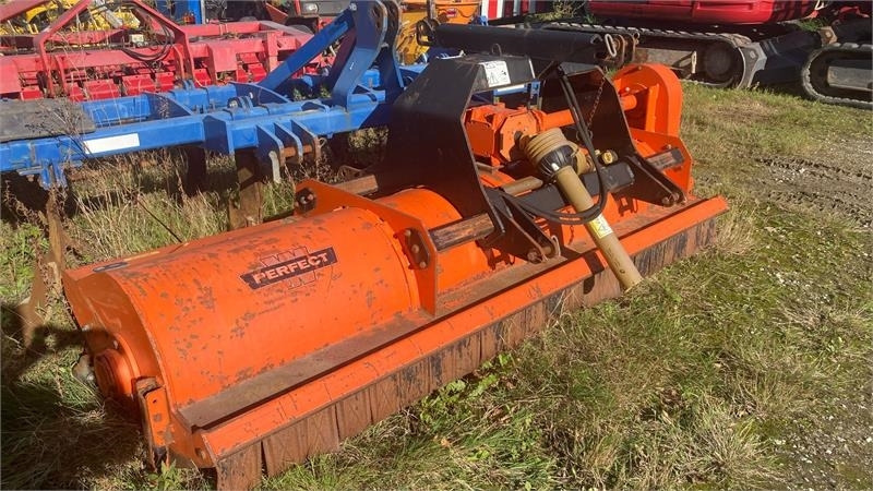 Perfect KM-270 Front og Bagmontering  - Slåmaskin: bilde 1 Perfect KM-270 Front og Bagmontering  - Slåmaskin: bilde 1