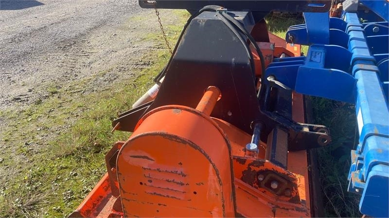 Perfect KM-270 Front og Bagmontering  - Slåmaskin: bilde 3 Perfect KM-270 Front og Bagmontering  - Slåmaskin: bilde 3