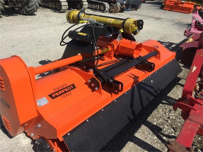 Perfect KM-300 Front og Bagmontering - Slåmaskin: bilde 3 Perfect KM-300 Front og Bagmontering - Slåmaskin: bilde 3