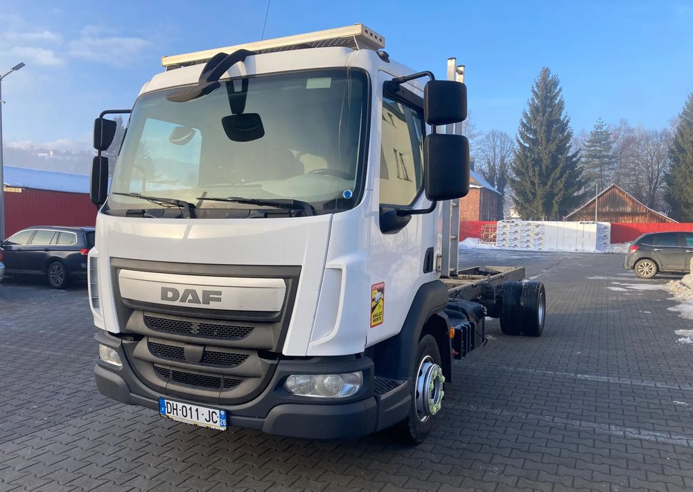 DAF Daf LF 210 ramo do zabudowy laweta beczka kiper - Chassis lastebil: bilde 1 DAF Daf LF 210 ramo do zabudowy laweta beczka kiper - Chassis lastebil: bilde 1