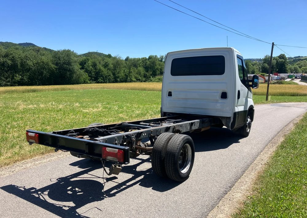 Iveco DAILY 35C13 ramo do zabudowy kiper wywrotka - Chassis lastebil: bilde 3 Iveco DAILY 35C13 ramo do zabudowy kiper wywrotka - Chassis lastebil: bilde 3