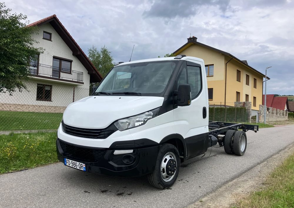 Iveco DAILY 35C14 ramo do zabudowy kiper wywrotka - Chassis lastebil: bilde 1 Iveco DAILY 35C14 ramo do zabudowy kiper wywrotka - Chassis lastebil: bilde 1