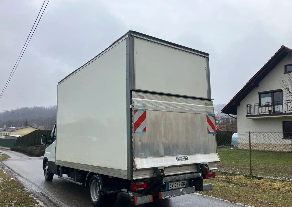 Iveco DAILY 35C16 kontener kurierka winda - Varebil med skap: bilde 4 Iveco DAILY 35C16 kontener kurierka winda - Varebil med skap: bilde 4
