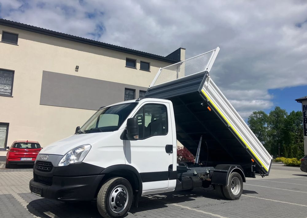 Iveco Iveco daily 35C13 wywrotka solidny kiper - Varebil med tipp: bilde 1 Iveco Iveco daily 35C13 wywrotka solidny kiper - Varebil med tipp: bilde 1