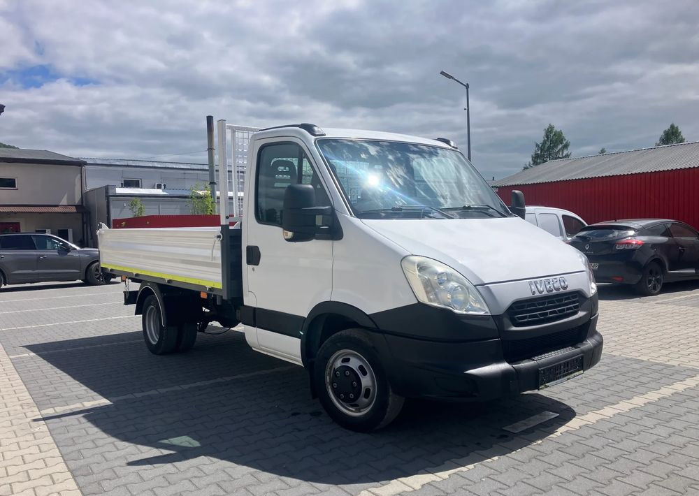 Iveco Iveco daily 35C13 wywrotka solidny kiper - Varebil med tipp: bilde 4 Iveco Iveco daily 35C13 wywrotka solidny kiper - Varebil med tipp: bilde 4