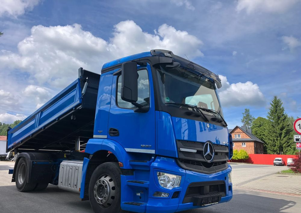 Mercedes-Benz ANTOS 1830 solidny kiper wywrotka blokada mostu - Tippbil: bilde 2 Mercedes-Benz ANTOS 1830 solidny kiper wywrotka blokada mostu - Tippbil: bilde 2