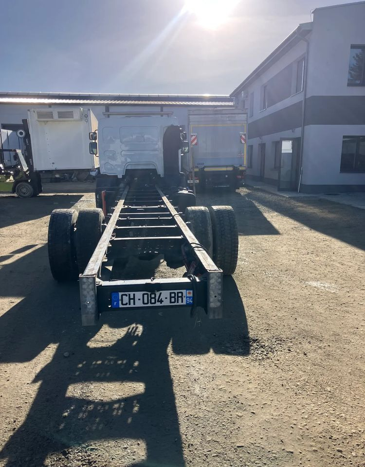 Renault RENAULT Premium 280 ramo do zabudowy - Chassis lastebil: bilde 4 Renault RENAULT Premium 280 ramo do zabudowy - Chassis lastebil: bilde 4