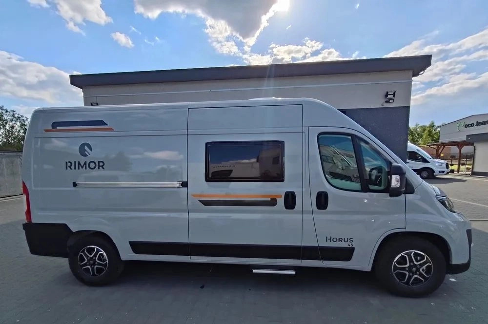 Fiat Ducato Rimor Horus 45 NEW AUTOMAT Grau Truma Diesel Lampen FULL LED 4-Sitzer - Bybobil: bilde 5 Fiat Ducato Rimor Horus 45 NEW AUTOMAT Grau Truma Diesel Lampen FULL LED 4-Sitzer - Bybobil: bilde 5