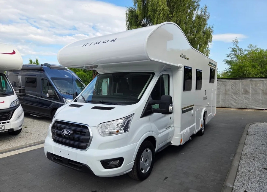 RIMOR Rimor KILIG 695 NEW Retrofitted 5-Passenger Winterized Camera Navigation - Bybobil: bilde 2 RIMOR Rimor KILIG 695 NEW Retrofitted 5-Passenger Winterized Camera Navigation - Bybobil: bilde 2