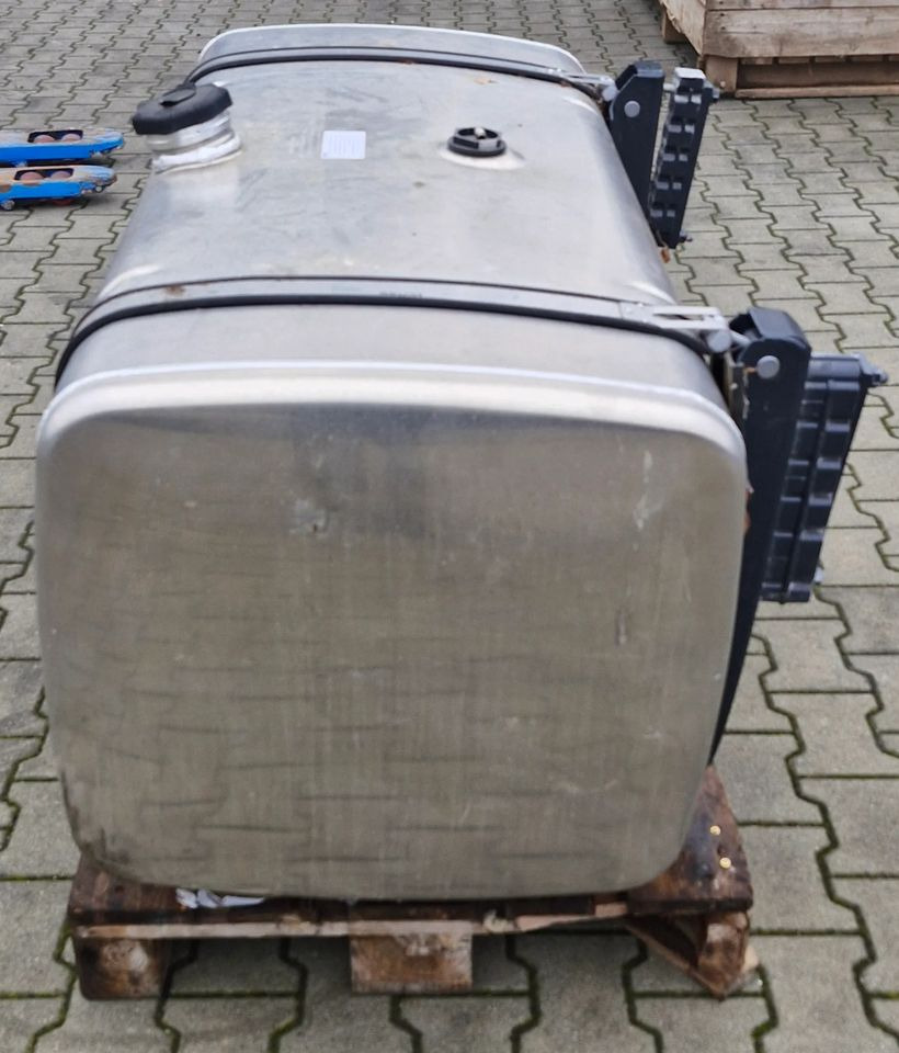 IVECO S WAY HI WAY STRALIS ZBIORNIK PALIWA NOWY - Drivstoffsystem: bilde 3 IVECO S WAY HI WAY STRALIS ZBIORNIK PALIWA NOWY - Drivstoffsystem: bilde 3