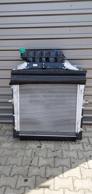 Komplet chłodnic MAN TGS TGS3 NOWE 2021chłodnice - Radiator for Personenbil: bilde 1 Komplet chłodnic MAN TGS TGS3 NOWE 2021chłodnice - Radiator for Personenbil: bilde 1
