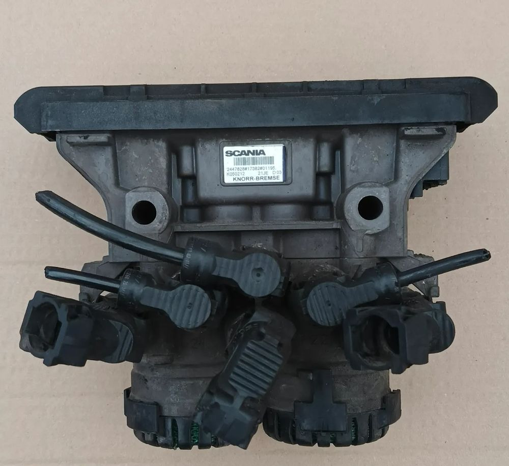 SCANIA R S ZAWÓR MODULATOR EBS 2447828 K050212 - Bremseventil for Lastebil: bilde 1 SCANIA R S ZAWÓR MODULATOR EBS 2447828 K050212 - Bremseventil for Lastebil: bilde 1