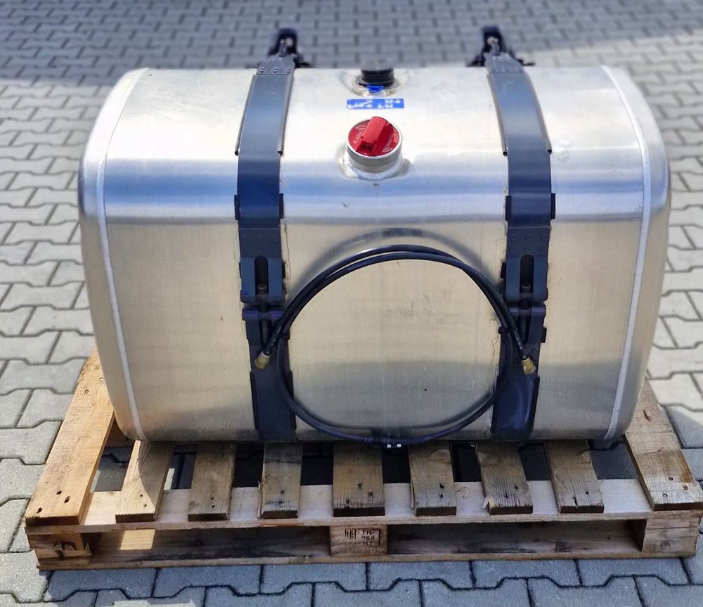 SCANIA R S ZBIORNIK PALIWA 395L NOWY - Drivstofftank for Lastebil: bilde 1 SCANIA R S ZBIORNIK PALIWA 395L NOWY - Drivstofftank for Lastebil: bilde 1