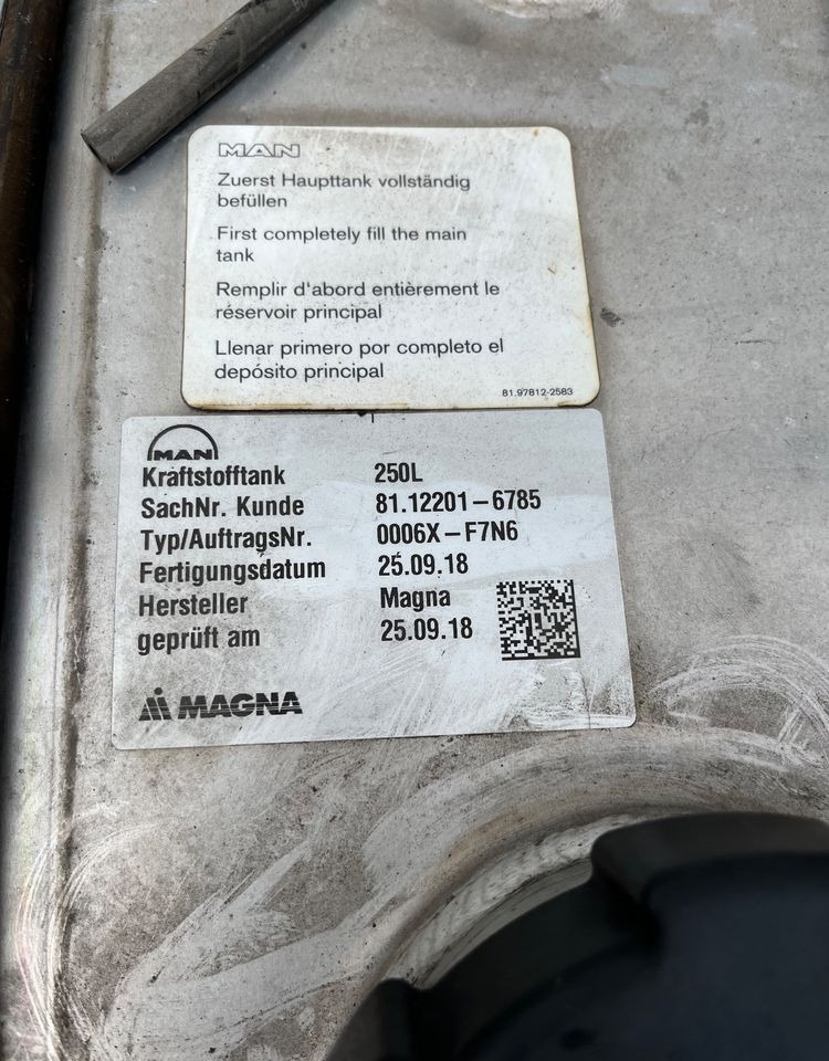 Zbiornik paliwa MAN TGX TGS 250 litrów kompletny - Drivstoffsystem for Lastebil: bilde 5 Zbiornik paliwa MAN TGX TGS 250 litrów kompletny - Drivstoffsystem for Lastebil: bilde 5