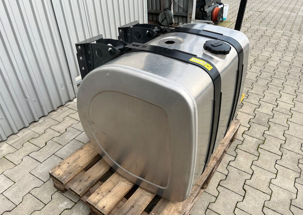 Zbiornik paliwa Volvo FH Renault 330 litrów bak jak nowy - Drivstoffsystem for Lastebil: bilde 3 Zbiornik paliwa Volvo FH Renault 330 litrów bak jak nowy - Drivstoffsystem for Lastebil: bilde 3