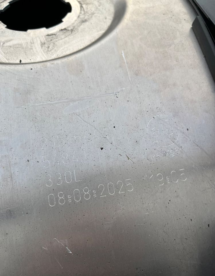 Zbiornik paliwa Volvo FH Renault 330 litrów bak jak nowy - Drivstoffsystem for Lastebil: bilde 5 Zbiornik paliwa Volvo FH Renault 330 litrów bak jak nowy - Drivstoffsystem for Lastebil: bilde 5