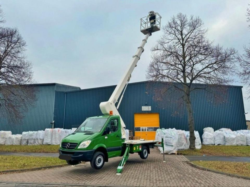 Arbeitsbühne Hubsteiger Hebebühne Mieten Leihen 3,5t 22m - Billift: bilde 1 Arbeitsbühne Hubsteiger Hebebühne Mieten Leihen 3,5t 22m - Billift: bilde 1