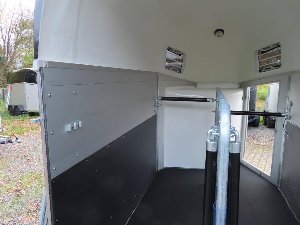 Böckmann Pferdeanhänger, Champion, Esprit, Sattelkammer, 100 km/h - Hestehenger: bilde 5 Böckmann Pferdeanhänger, Champion, Esprit, Sattelkammer, 100 km/h - Hestehenger: bilde 5