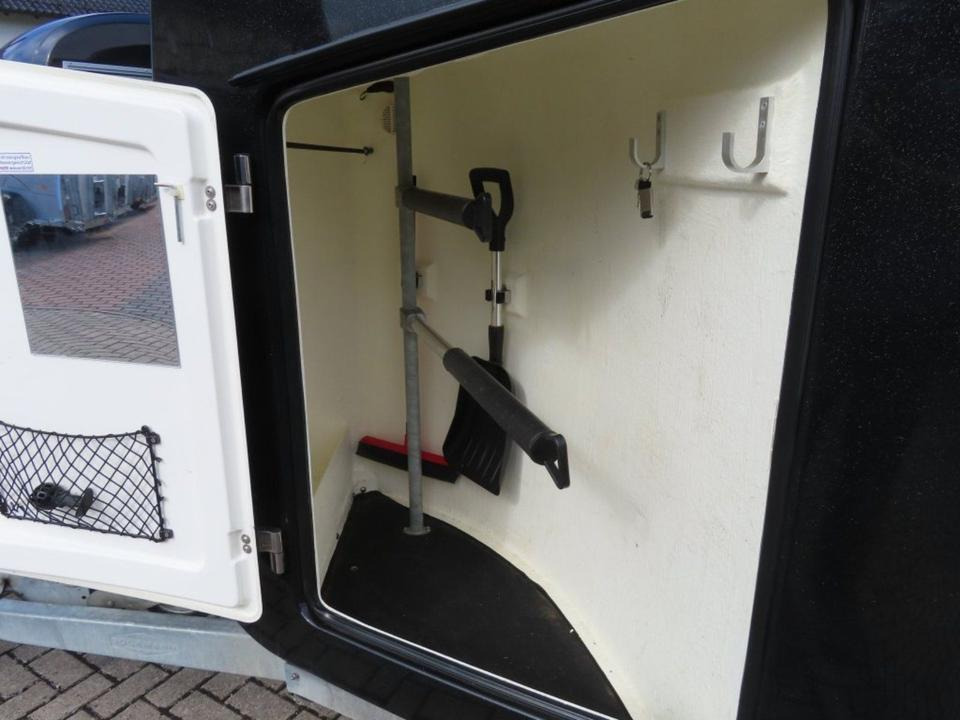 Böckmann Pferdeanhänger, Comfort, Alub. Sattelk. 100 km/h, top - Hestehenger: bilde 3 Böckmann Pferdeanhänger, Comfort, Alub. Sattelk. 100 km/h, top - Hestehenger: bilde 3