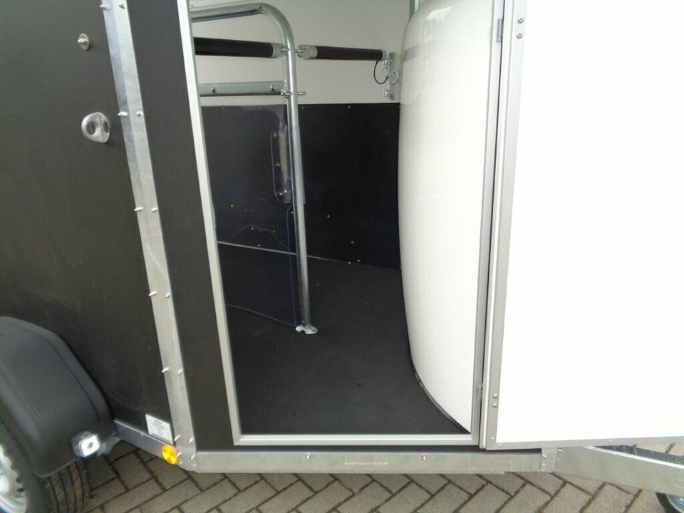 Hestehenger Böckmann, Pferdeanhänger, DUO Alub.SaKa.Flügeltür, 100 km/h: bilde 10 Hestehenger Böckmann, Pferdeanhänger, DUO Alub.SaKa.Flügeltür, 100 km/h: bilde 10