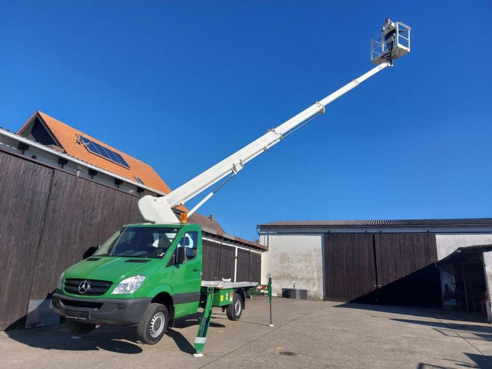 Mercedes Wumag Arbeitsbühne Hubsteiger Hebebühne 3,5t 22m - Billift: bilde 1 Mercedes Wumag Arbeitsbühne Hubsteiger Hebebühne 3,5t 22m - Billift: bilde 1
