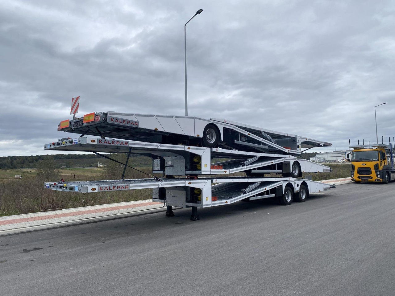 KALEPAR KLP228V4 4er-Autotransporter 2xAchse VDI - Transporter semitrailer: bilde 4 KALEPAR KLP228V4 4er-Autotransporter 2xAchse VDI - Transporter semitrailer: bilde 4
