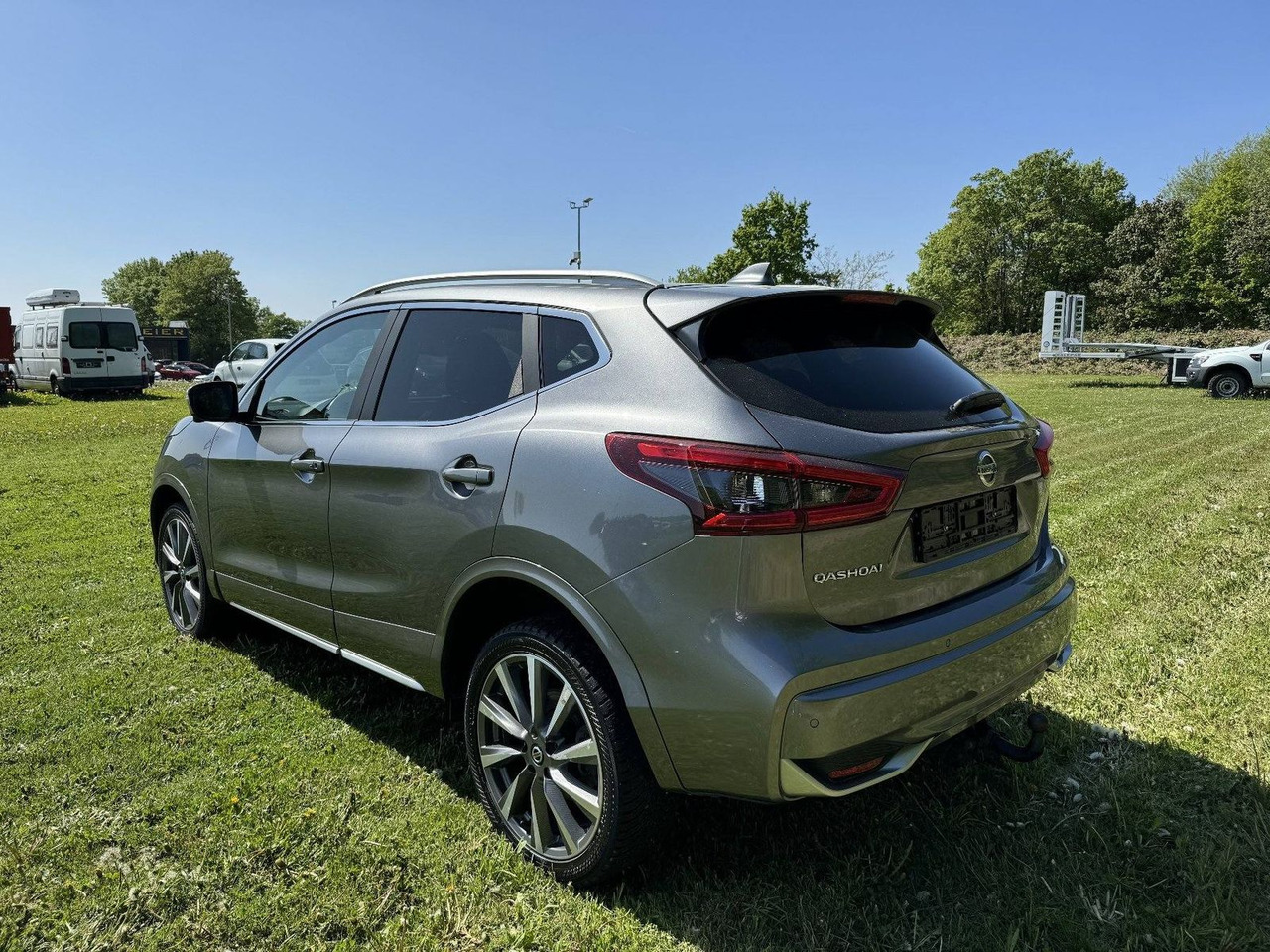 Nissan Qashqai 1.7 dCi N-Connecta 4x4 ALLRAD AUTOMATIK - SUV: bilde 3 Nissan Qashqai 1.7 dCi N-Connecta 4x4 ALLRAD AUTOMATIK - SUV: bilde 3