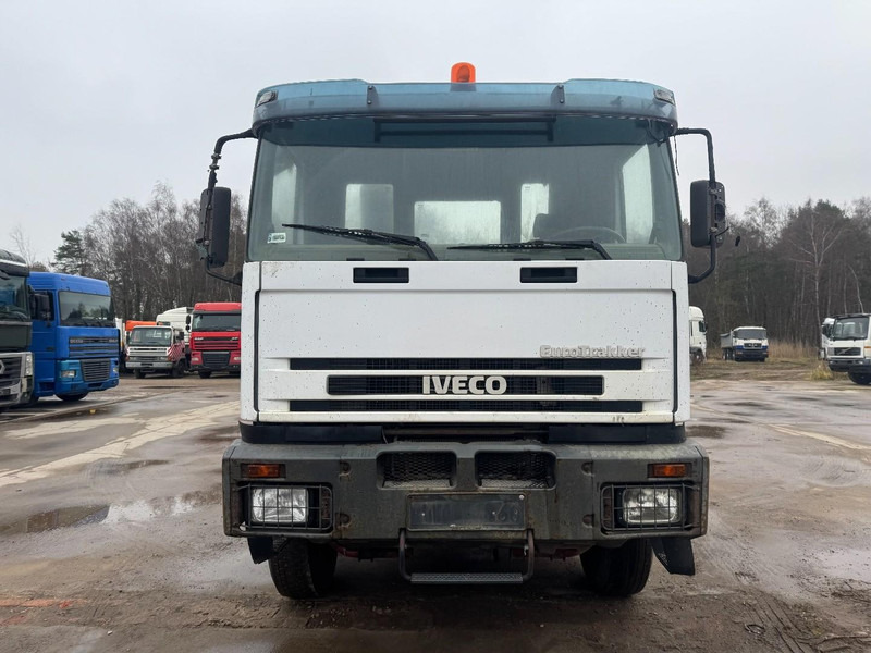 Iveco Eurotrakker 340 E 37 (BIG AXLE / STEEL SUSPENSION / MANUAL PUMP / GRAND PONT / LAMES / POMPE MANUELLE) - Chassis lastebil: bilde 2 Iveco Eurotrakker 340 E 37 (BIG AXLE / STEEL SUSPENSION / MANUAL PUMP / GRAND PONT / LAMES / POMPE MANUELLE) - Chassis lastebil: bilde 2