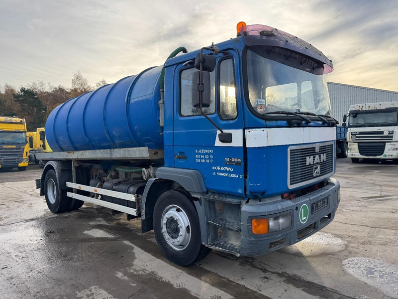 MAN 18.264 (12000 L / 6 CYLINDER / EURO 2 / MANUAL GEARBOX / BOITE MANUELLE) - Vakuum lastebil: bilde 3 MAN 18.264 (12000 L / 6 CYLINDER / EURO 2 / MANUAL GEARBOX / BOITE MANUELLE) - Vakuum lastebil: bilde 3