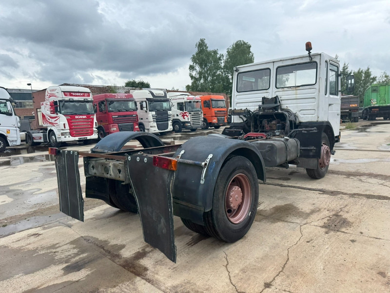 MAN 16.170 (BIG AXLE / STEEL SUSPENSION / 6 CYLINDER WITH MANUAL PUMP) - Trekkvogn: bilde 5 MAN 16.170 (BIG AXLE / STEEL SUSPENSION / 6 CYLINDER WITH MANUAL PUMP) - Trekkvogn: bilde 5