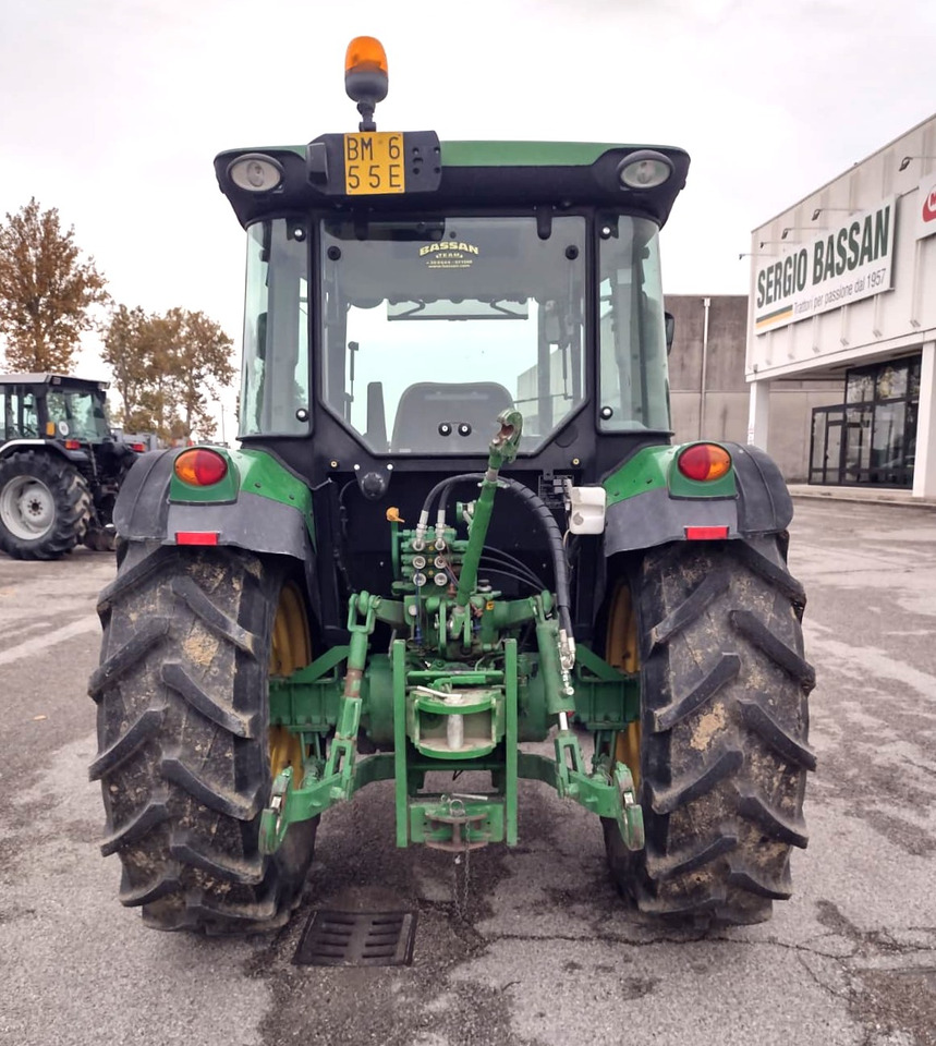 JOHN DEERE 5090 G - Traktor: bilde 3 JOHN DEERE 5090 G - Traktor: bilde 3