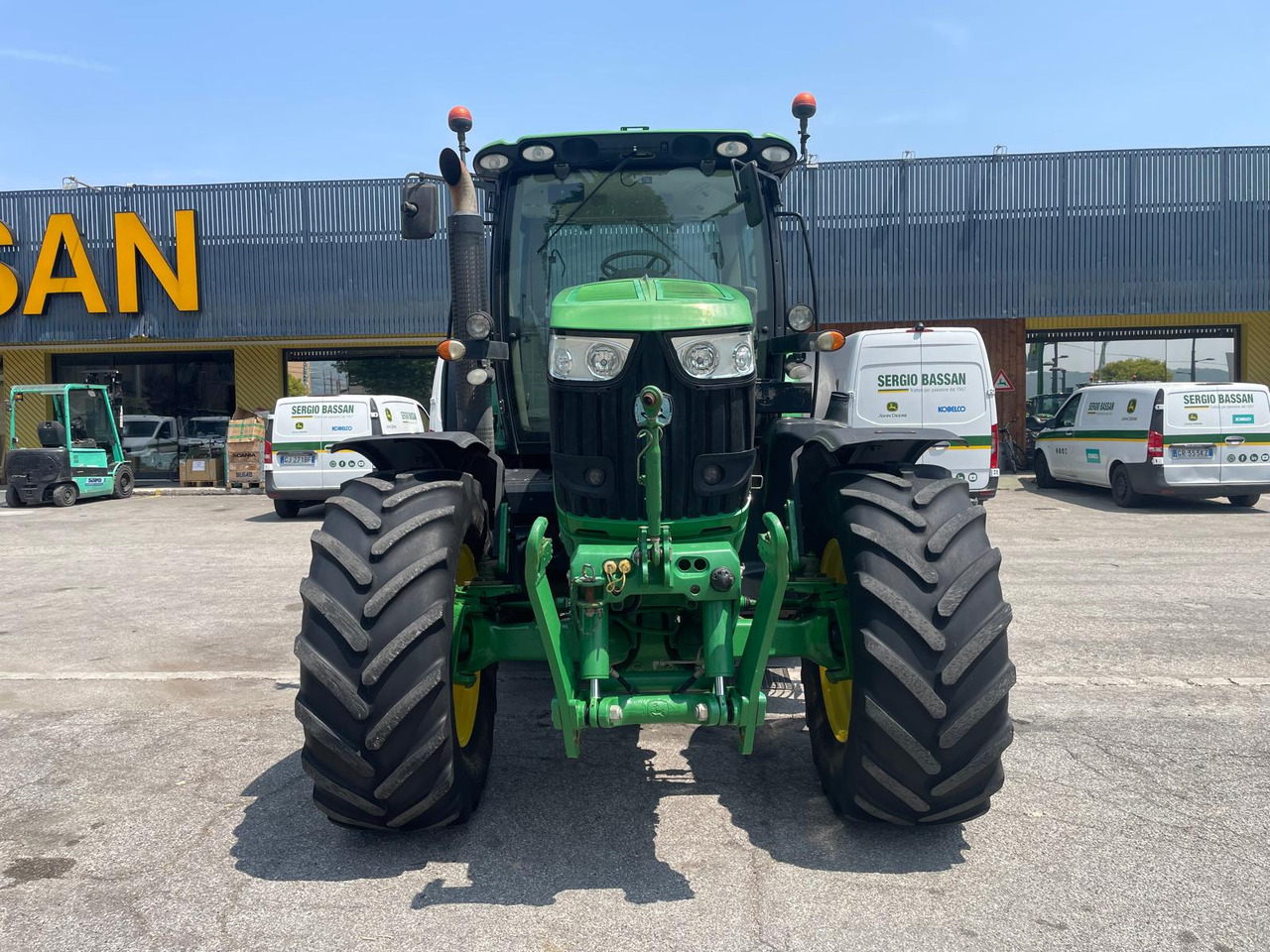 JOHN DEERE 6190 R - Traktor: bilde 3 JOHN DEERE 6190 R - Traktor: bilde 3