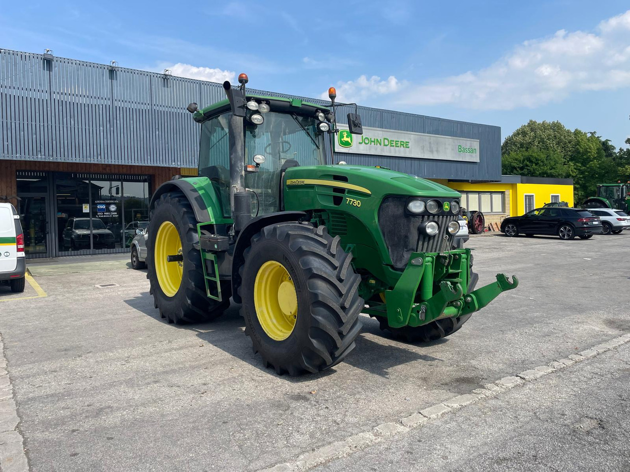 JOHN DEERE 7730 - Traktor: bilde 2 JOHN DEERE 7730 - Traktor: bilde 2