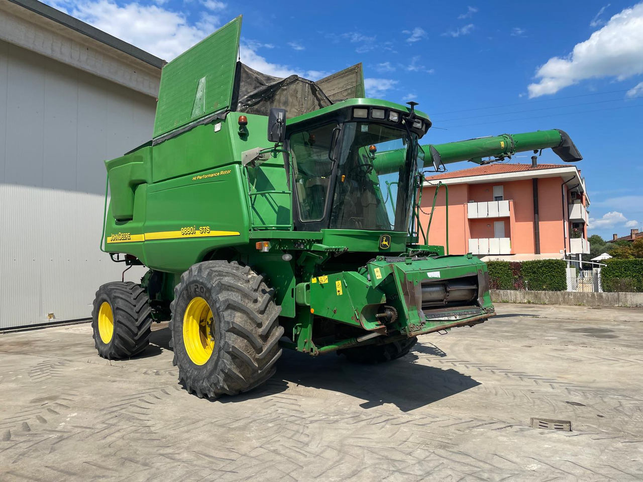 JOHN DEERE MIETITREBBIA STS 9880 - Skurtresker: bilde 5 JOHN DEERE MIETITREBBIA STS 9880 - Skurtresker: bilde 5