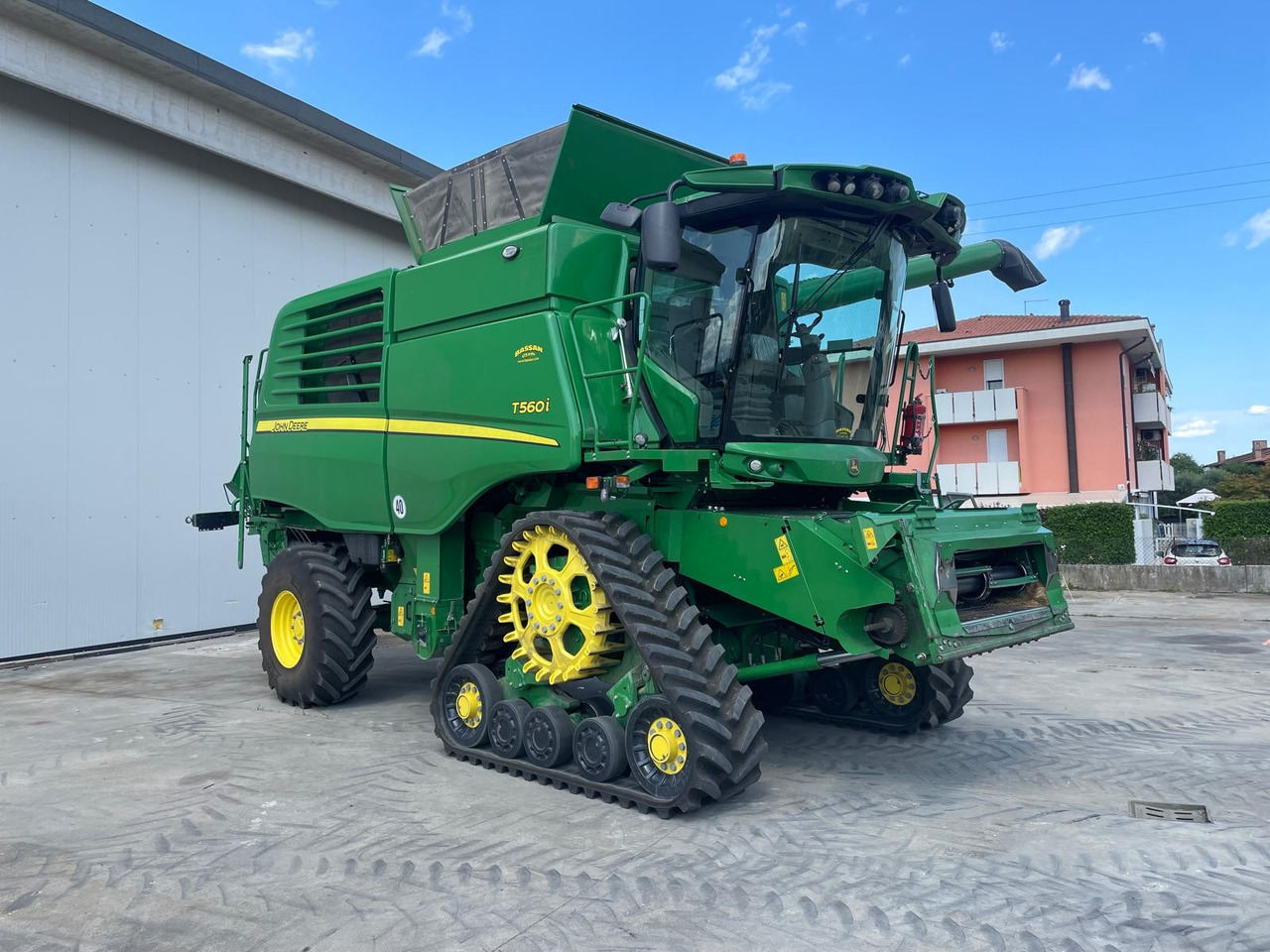 JOHN DEERE MIETITREBBIA T 560 - Skurtresker: bilde 3 JOHN DEERE MIETITREBBIA T 560 - Skurtresker: bilde 3