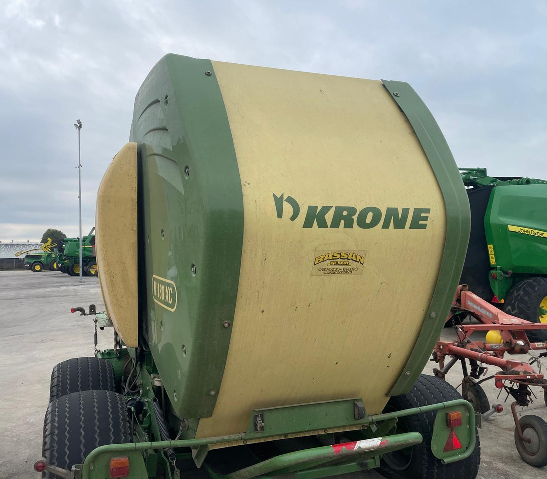 KRONE ROTOPRESSA V 180 XC - Rundballepresse: bilde 2 KRONE ROTOPRESSA V 180 XC - Rundballepresse: bilde 2