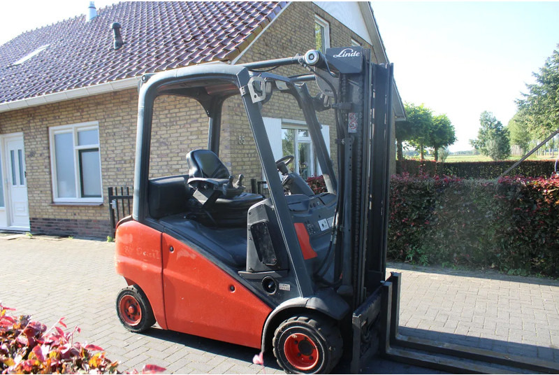 Linde H20D - Gaffeltruck: bilde 2 Linde H20D - Gaffeltruck: bilde 2