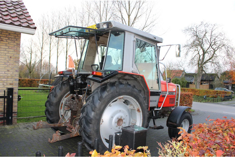 Massey Ferguson 3050 - Traktor: bilde 3 Massey Ferguson 3050 - Traktor: bilde 3