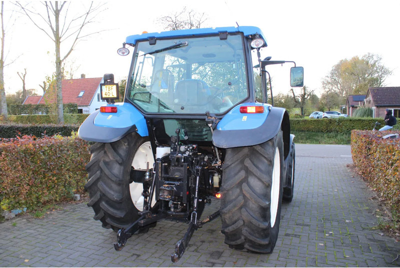 New Holland T5050 - Traktor: bilde 5 New Holland T5050 - Traktor: bilde 5