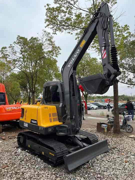 China Brand Used Volvo EC60D Mini Excavator 6ton Crawler Earth Digger Machine for Sale - Beltegraver: bilde 4 China Brand Used Volvo EC60D Mini Excavator 6ton Crawler Earth Digger Machine for Sale - Beltegraver: bilde 4